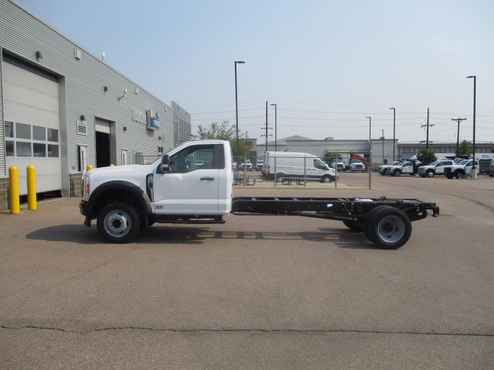 2026 Ford F-550-8
