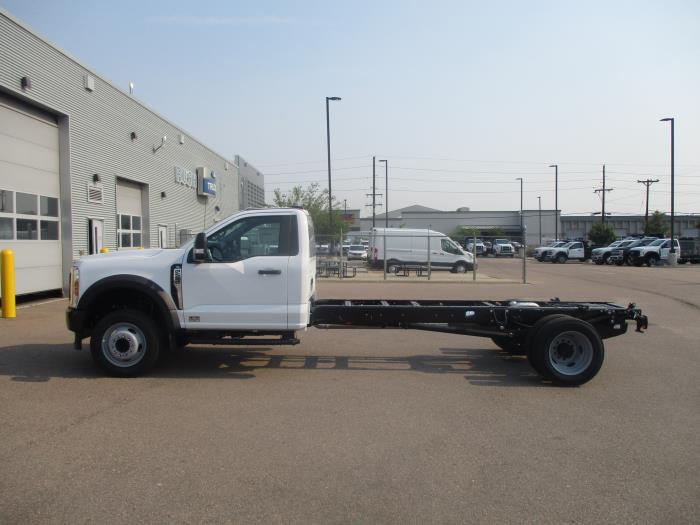 2026 Ford F-550-8