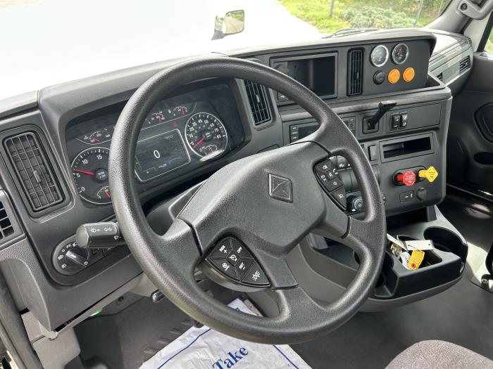 2023 International LT625-10