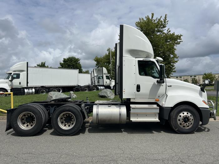 2023 International LT625-8