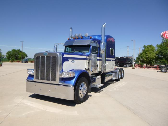 2022 Peterbilt 389-0