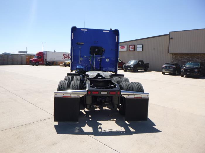 2022 Peterbilt 389-5