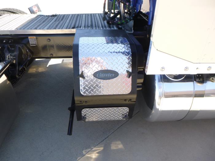 2022 Peterbilt 389-8