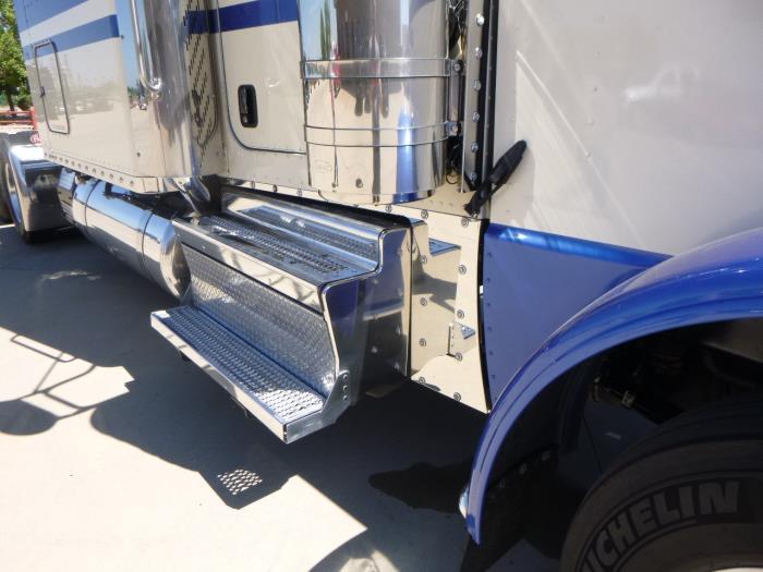 2022 Peterbilt 389-10