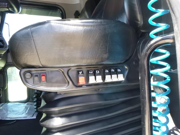 2022 Peterbilt 389-18