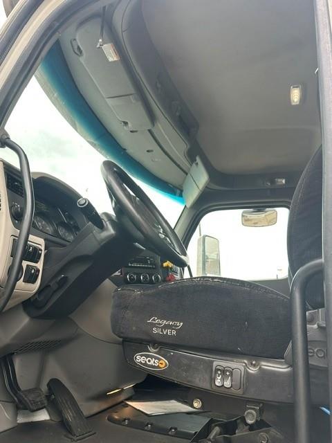 2021 Peterbilt 567-4