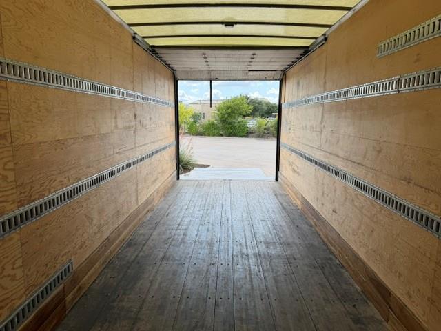 2022 Isuzu FTR-57