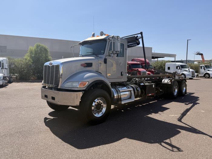 2021 Peterbilt 348-0