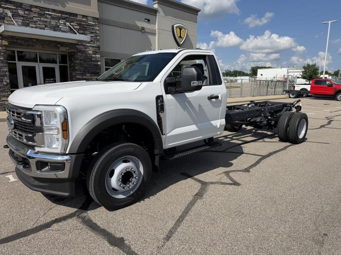 2026 Ford F-550-2