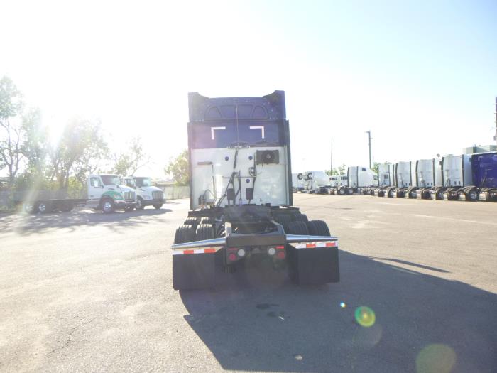 2021 Peterbilt 579-7