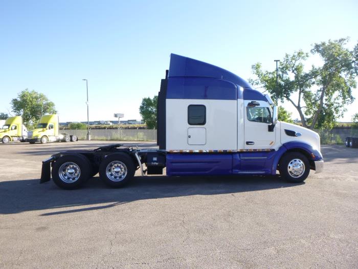 2021 Peterbilt 579-9