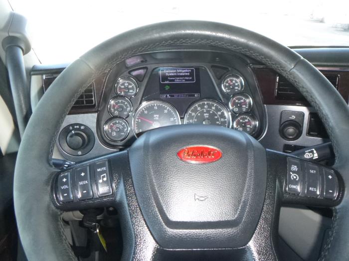 2021 Peterbilt 579-22