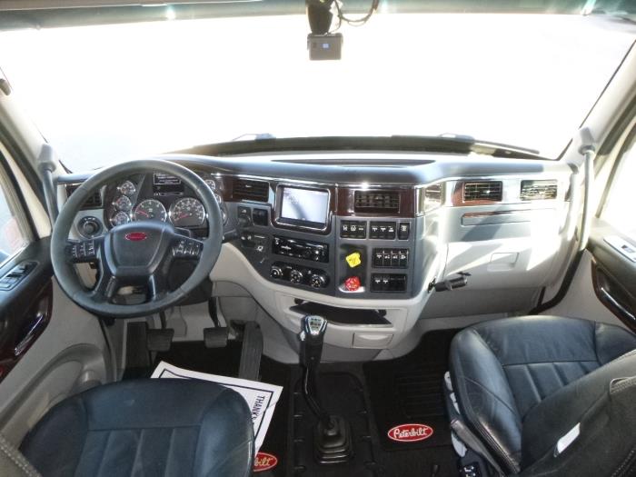 2021 Peterbilt 579-30