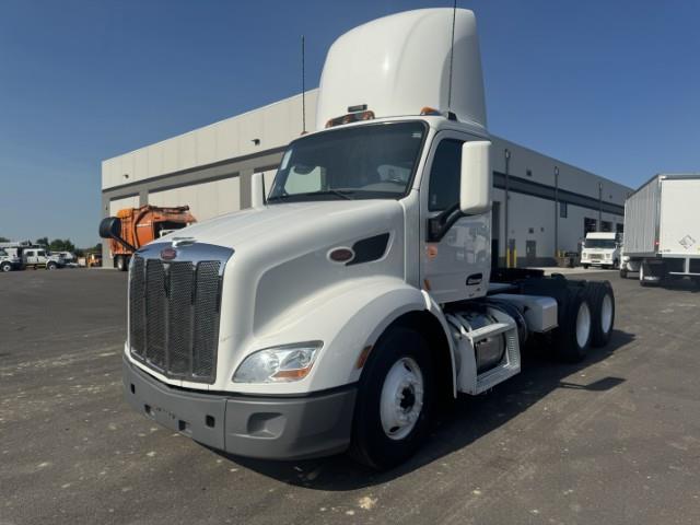 2016 Peterbilt 579 — photo 2