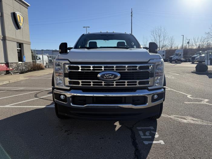 2026 Ford F-550-2