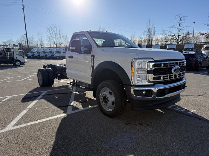 2026 Ford F-550-3