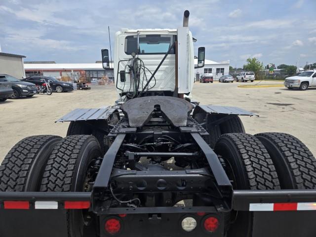2022 International LT625-4