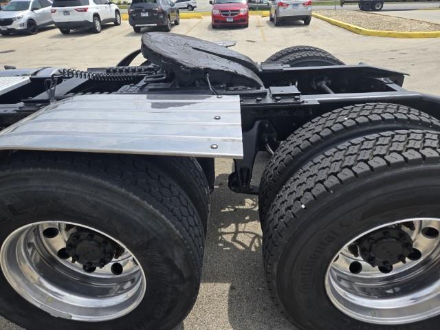 2022 International LT625-13