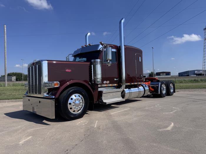 2027 Peterbilt 589-1