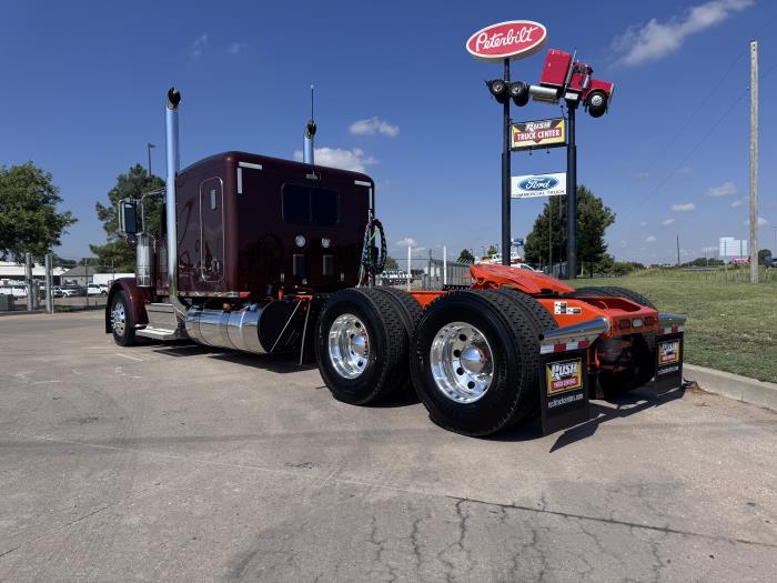 2027 Peterbilt 589-3