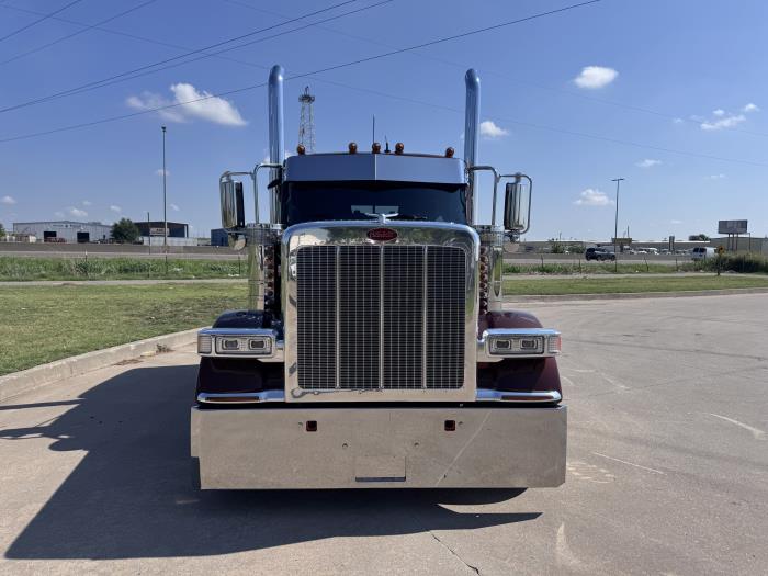 2027 Peterbilt 589-7