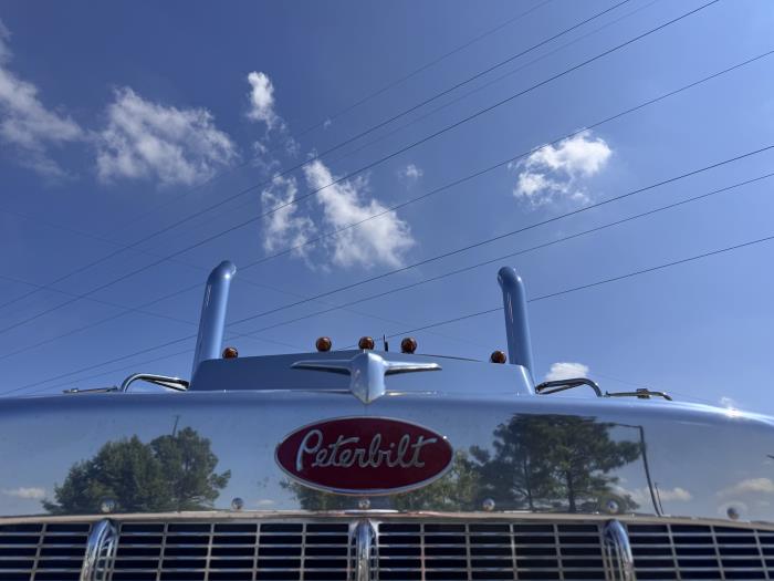 2027 Peterbilt 589-9