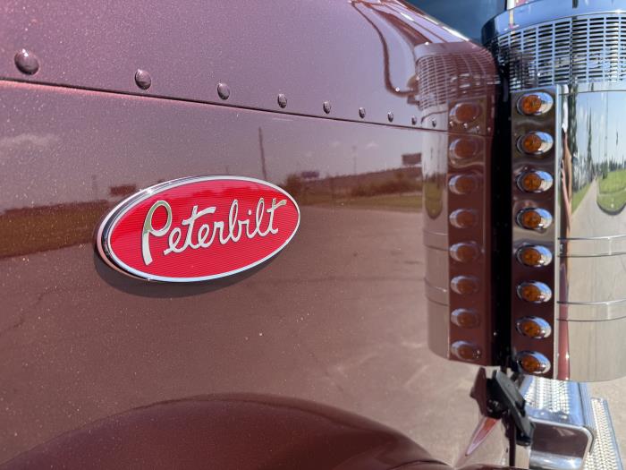 2027 Peterbilt 589-11