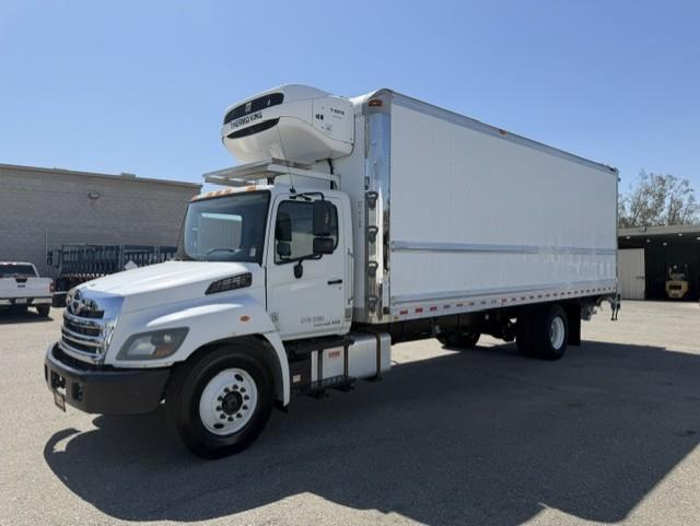 2020 Hino 268A-0