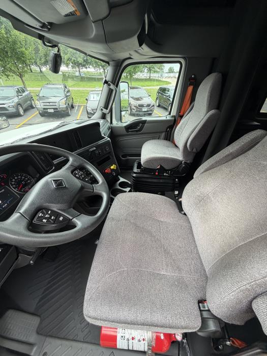 2023 International LT625-7