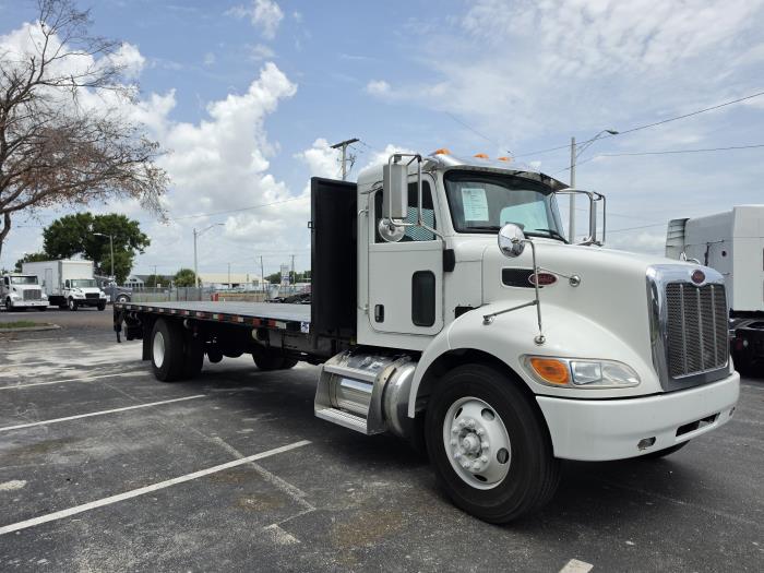 2019 Peterbilt 330-25