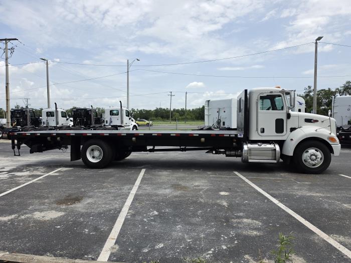 2019 Peterbilt 330-26