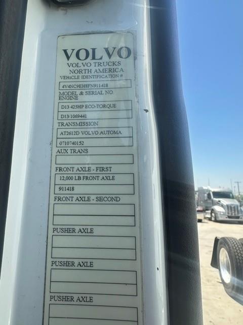 2015 Volvo VNL300-7