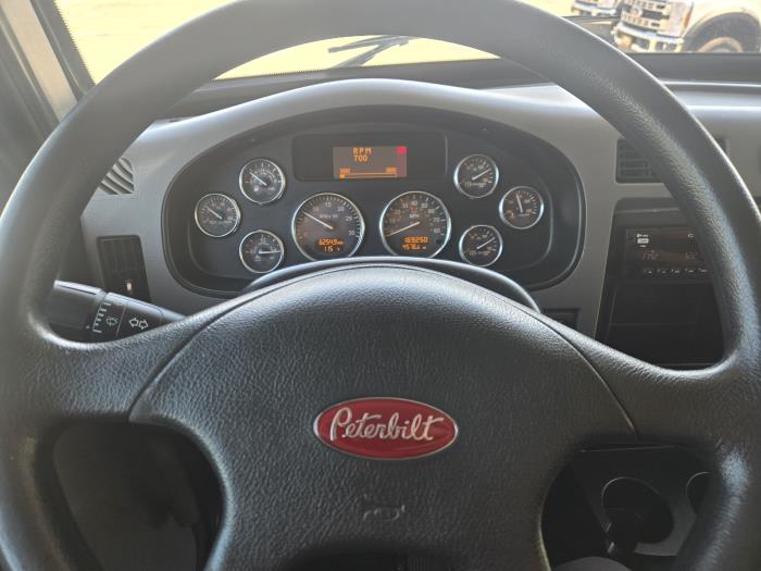2019 Peterbilt 337-2