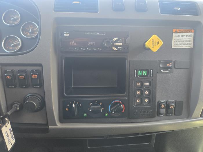 2019 Peterbilt 337-3