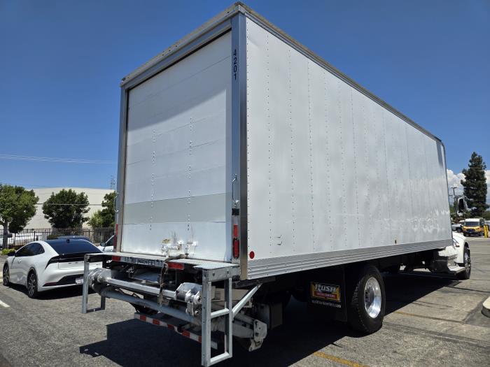 2019 Peterbilt 337-11