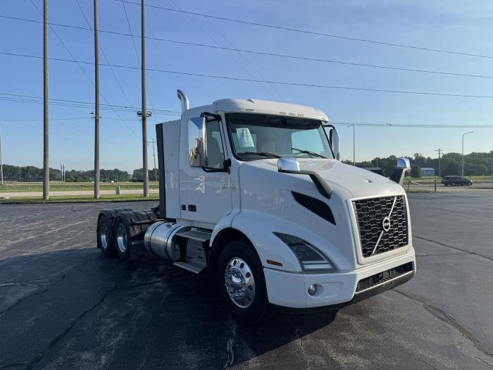 2019 Volvo VNL64T200-0