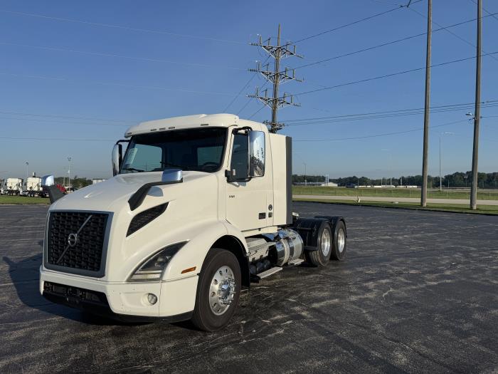 2019 Volvo VNL64T200-2
