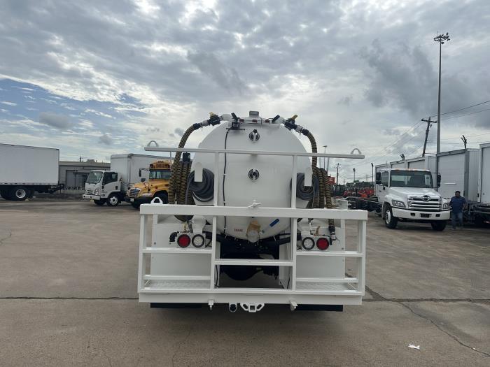 2025 Hino L6-6