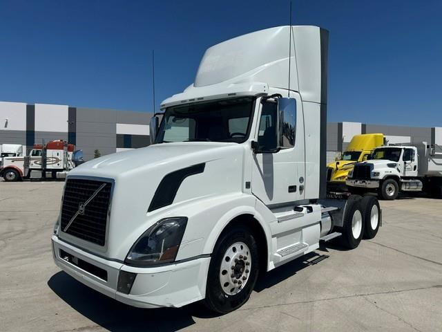 2016 Volvo VNL300-0