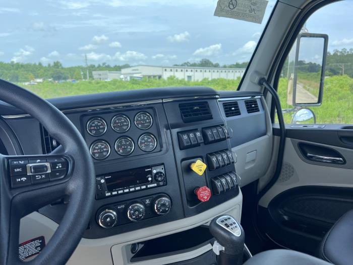 2026 Peterbilt 589-17