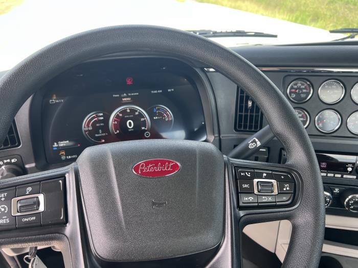 2026 Peterbilt 589-18