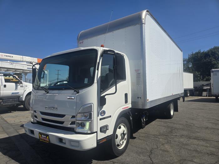 2023 Isuzu NRR-7