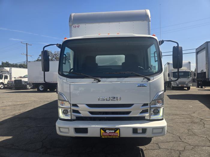 2023 Isuzu NRR-8