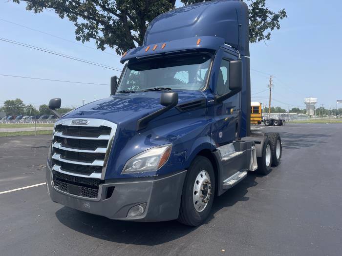 2022 Freightliner Cascadia-0
