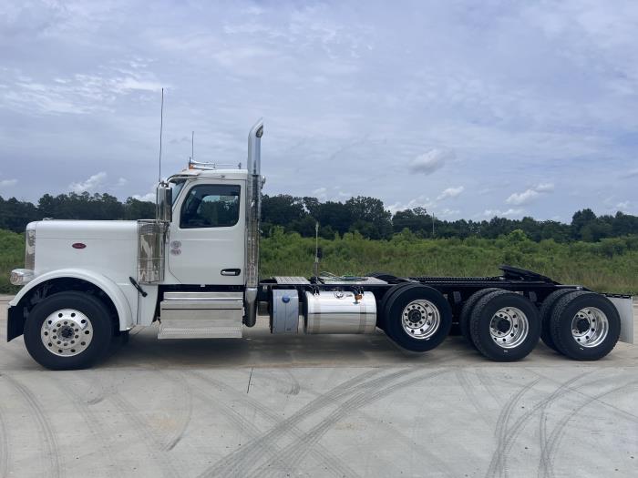 2026 Peterbilt 589-2
