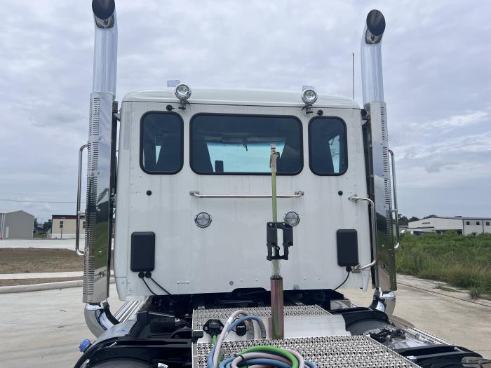 2026 Peterbilt 589-10