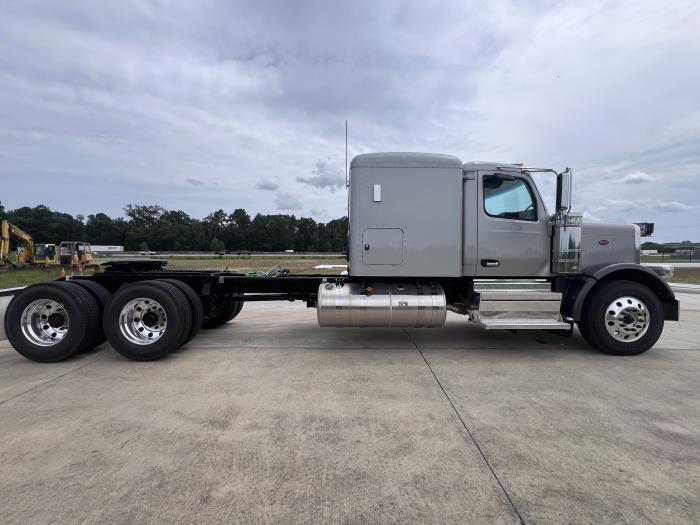 2025 Peterbilt 589-6