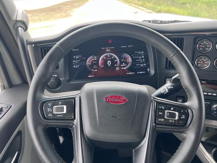 2025 Peterbilt 589-16