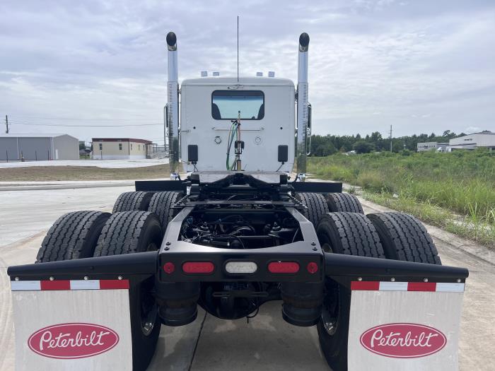 2025 Peterbilt 589-4