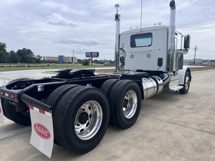 2025 Peterbilt 589-5